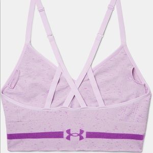 • UA Seamless Compression Sports Bra •